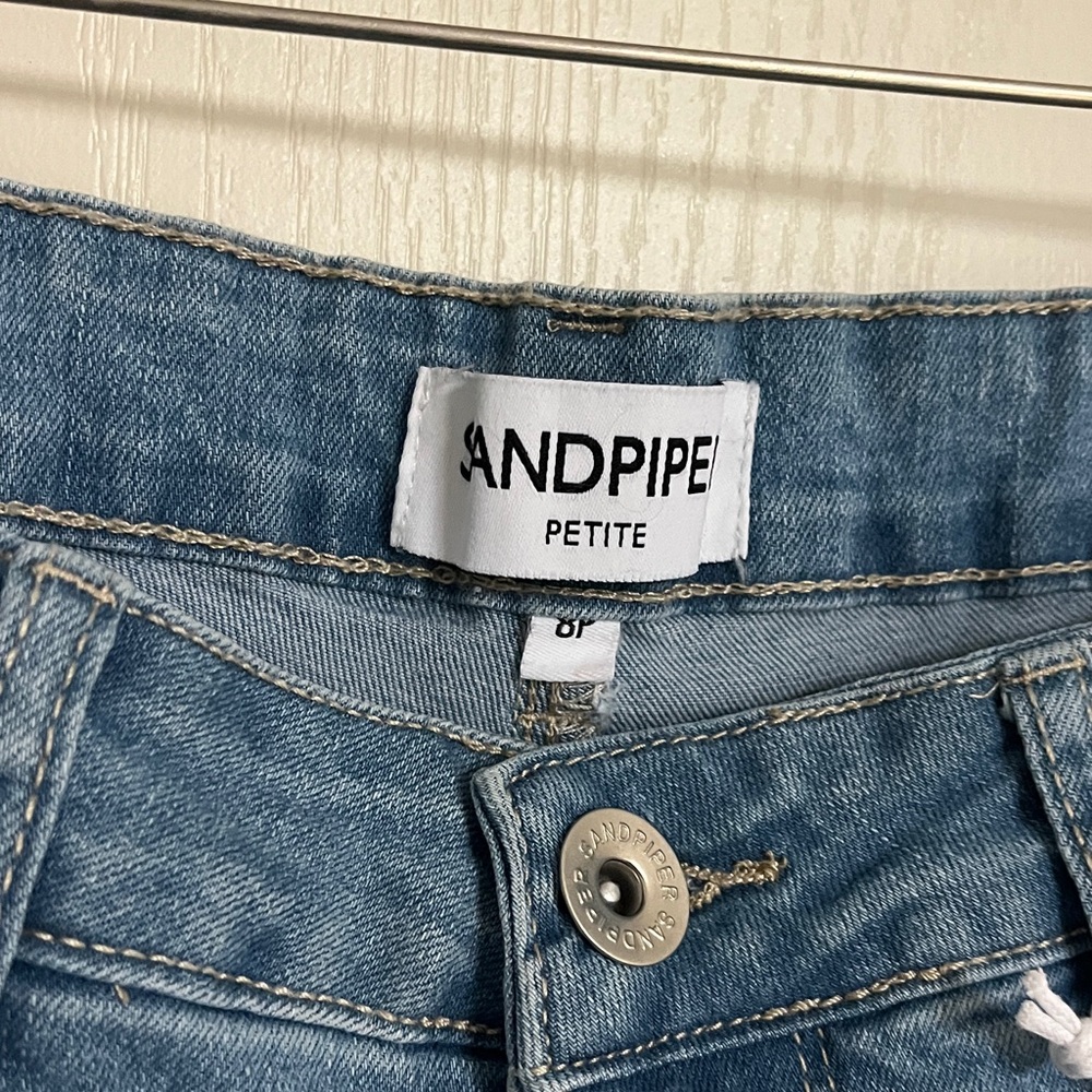 Denim embroidered petite capris - Picture 4 of 11
